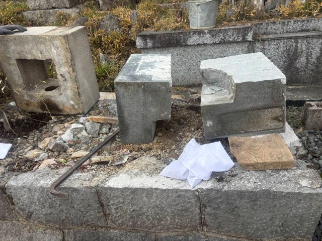 大垣市妙法寺　お墓じまい工事　①墓石解体